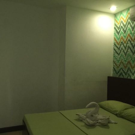 Ziur Inn Laoag Buitenkant foto