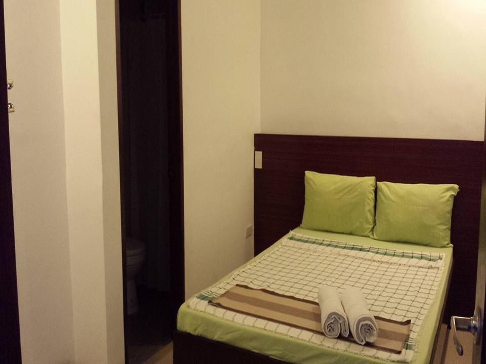 Ziur Inn Laoag Buitenkant foto